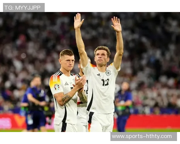 穆勒第96分钟绝杀进球震撼全场直面三名防守球员展现超强实力 穆勒第96分钟绝杀进球震撼全场直面三名防守球员展现超强实力