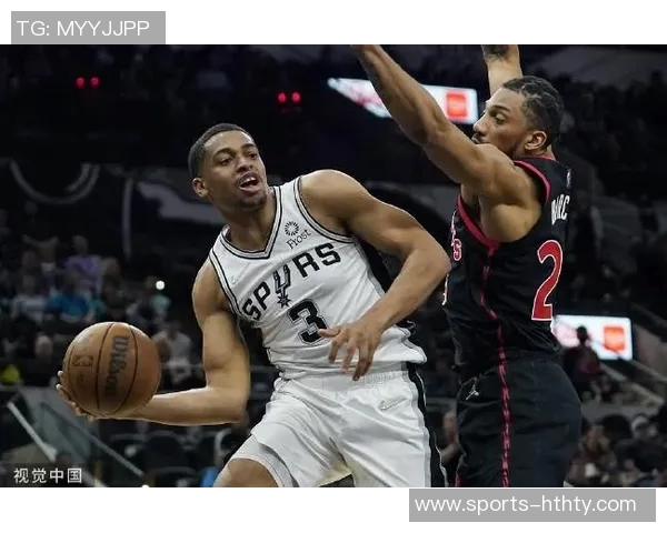 米西表现出色6投5中轻松斩获10分6篮板3助攻1抢断2盖帽正负值高达18 米西表现出色6投5中轻松斩获10分6篮板3助攻1抢断2盖帽正负值高达18